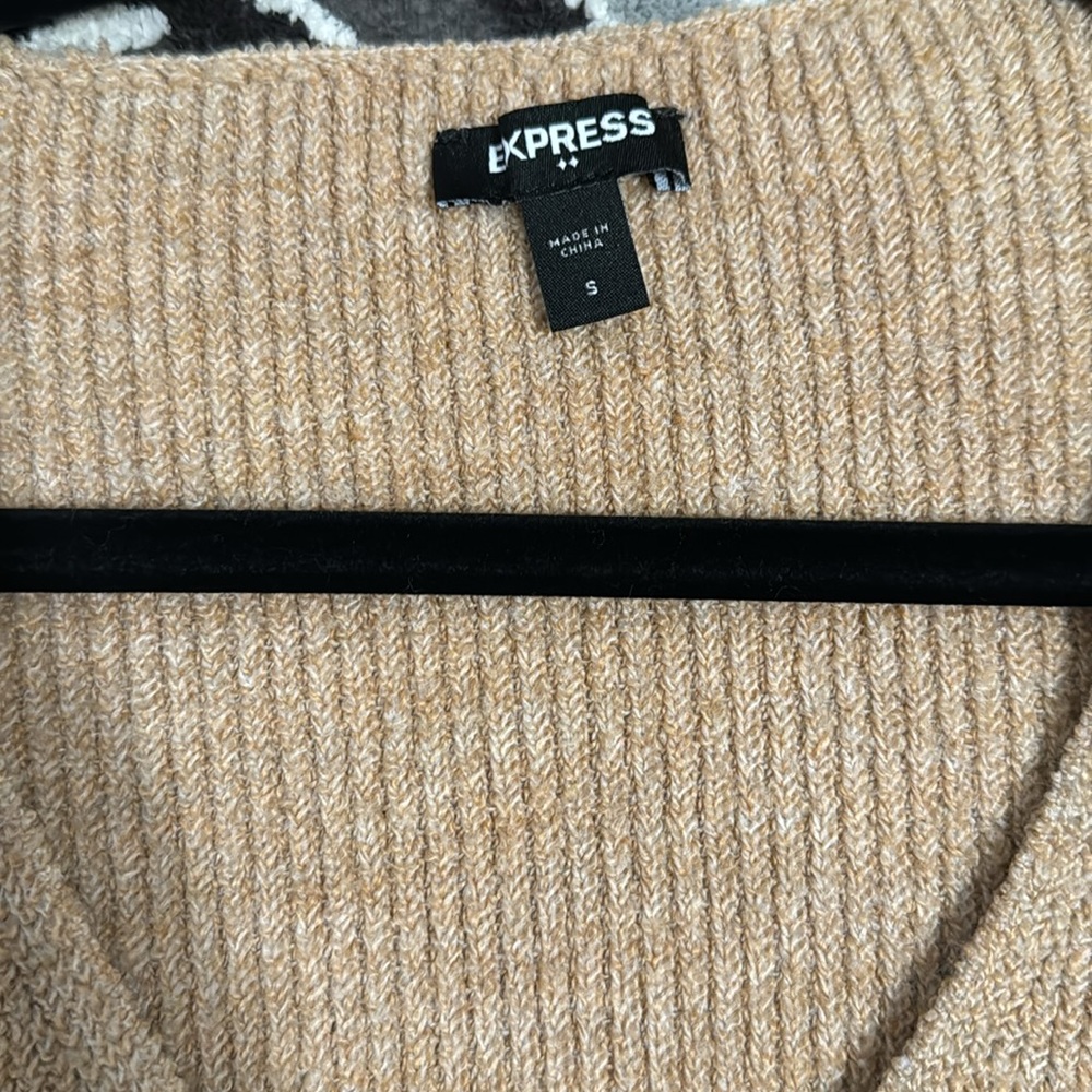 Express Sweater - Picture 2 of 2